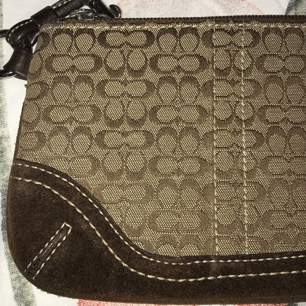 Coach wristlet - Picture 2 of 3
